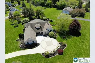 141 Clovershire Drive, Bushkill Twp, PA 18064 - Photo 3
