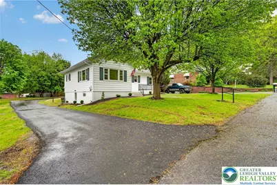 223 Oak Street, Washington Twp, PA 18072 - Photo 7