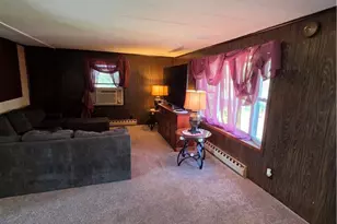 114 Greenview Dr, Chestnuthill Twp, PA 18322 - Photo 3