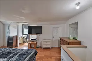 62 N 7th St, Easton, PA 18042 - Photo 21