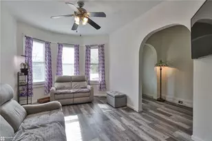 62 N 7th St, Easton, PA 18042 - Photo 5
