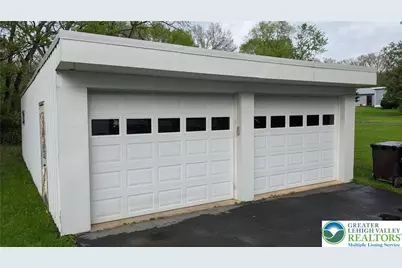 3722 Mountain View Drive, Lehigh Township, PA 18038 - Photo 3