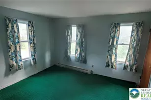 3722 Mountain View Dr, Lehigh Township, PA 18038 - Photo 9