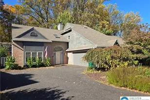 2834 Sheffield Dr, Lower Macungie Township, PA 18049 - Photo 1