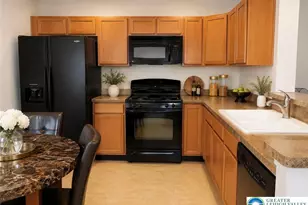 8460 Cromwell Ct, Upper Macungie Township, PA 18031 - Photo 3