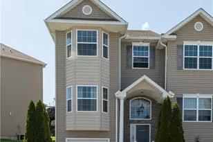 2406 Gentle Hollow Dr, Whitehall Township, PA 18052 - Photo 1