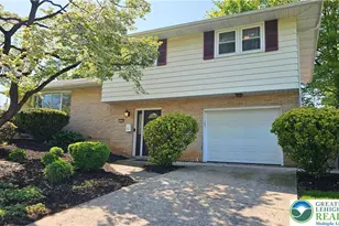 1605 Lois Ln, Bethlehem City, PA 18018 - Photo 3