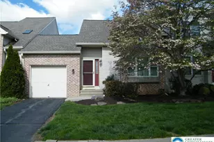 322 Surrey Pl, Macungie Boro, PA 18062 - Photo 1