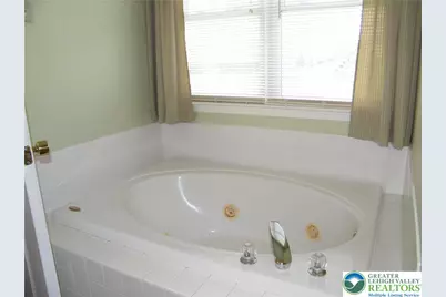 322 Surrey Place #322, Macungie Boro, PA 18062 - Photo 9