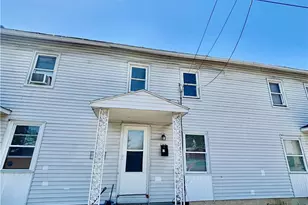 152 Water St, Wind Gap, PA 18091 - Photo 1