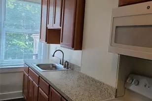 136 E Bushkill St, Easton, PA 18042 - Photo 7