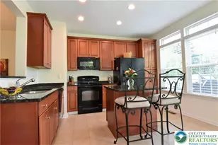 1600 Oakridge Ln, Hellertown Boro, PA 18055 - Photo 3