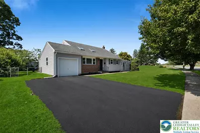 2049 Vista Drive, Bethlehem City, PA 18018 - Photo 3