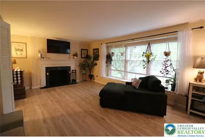 3076 Lindberg Avenue, Salisbury Township, PA 18103 - Photo 9