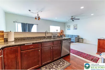 940 King Way, Upper Macungie Township, PA 18031 - Photo 9
