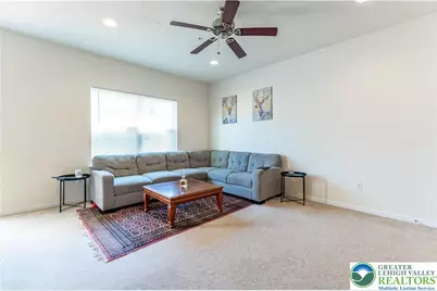 940 King Way, Upper Macungie Township, PA 18031 - Photo 11