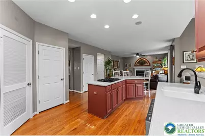 6991 Tuscany Drive, Lower Macungie Township, PA 18062 - Photo 15