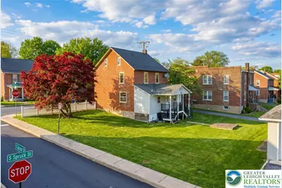 32 E Center Street, Nazareth Boro, PA 18064 - Photo 9