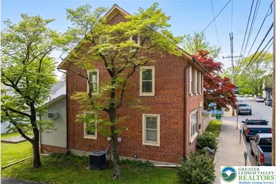 32 E Center Street, Nazareth Boro, PA 18064 - Photo 5