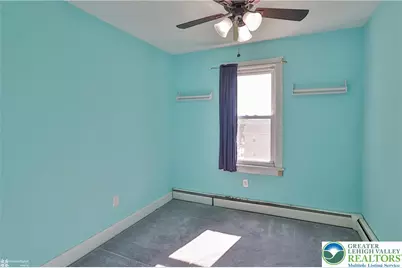 424 E Penn Street, Nazareth Boro, PA 18064 - Photo 39
