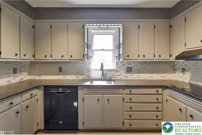 424 E Penn Street, Nazareth Boro, PA 18064 - Photo 27