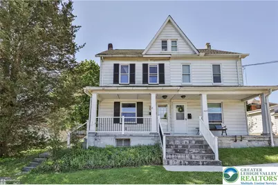 424 E Penn Street, Nazareth Boro, PA 18064 - Photo 1