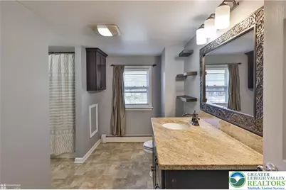 424 E Penn Street, Nazareth Boro, PA 18064 - Photo 29