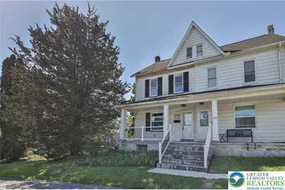 424 E Penn Street, Nazareth Boro, PA 18064 - Photo 3