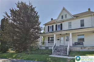 424 E Penn St, Nazareth Boro, PA 18064 - Photo 3