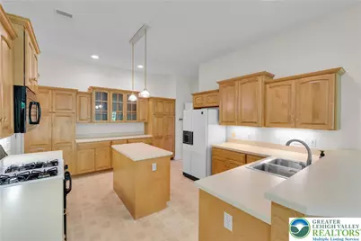268 Jefferson Place, Lower Nazareth Twp, PA 18020 - Photo 15