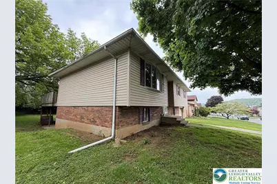 1047 Monroe Street, Freemansburg, PA 18017 - Photo 3