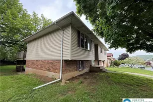 1047 Monroe St, Freemansburg Boro, PA 18017 - Photo 3