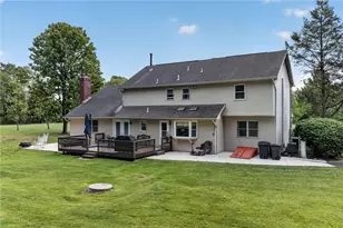 1625 Rosalie Dr, Lower Saucon Township, PA 18055 - Photo 9