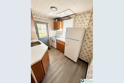 308 W Franklin Street, Slatington Boro, PA 18080 - Photo 5