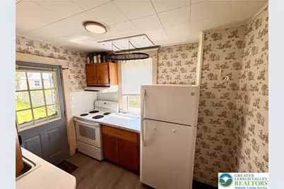 308 W Franklin Street, Slatington Boro, PA 18080 - Photo 7