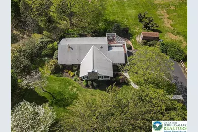 5301 S Mountain Drive, Upper Milford Township, PA 18049 - Photo 5