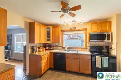345 S New Street, Nazareth Boro, PA 18064 - Photo 3