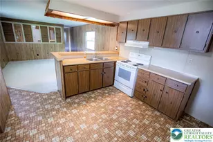 6307 Nisbet Ct, Slatington Boro, PA 18080 - Photo 5