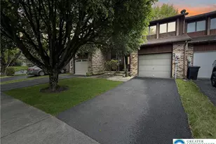 1736 Falcon Dr, Bethlehem City, PA 18017 - Photo 1