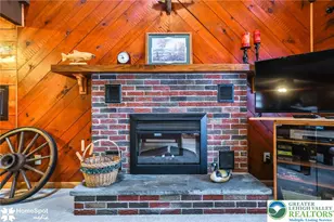 6438 Lakeshore Dr, East Stroudsburg, PA 18302 - Photo 11