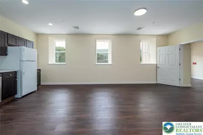 418 W Race Street #2, Pottsville, PA 17901 - Photo 3