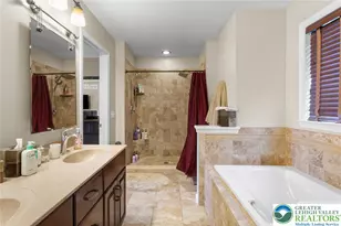 136 Redstone Dr, Bushkill Twp, PA 18064 - Photo 15