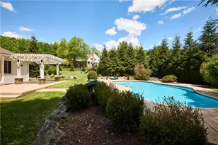 1989 W Point Dr, Lower Saucon Township, PA 18015 - Photo 13
