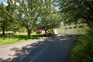 1989 W Point Dr, Lower Saucon Township, PA 18015 - Photo 9