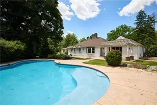 1989 W Point Dr, Lower Saucon Township, PA 18015 - Photo 17