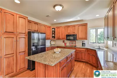 154 Country Chase Drive, Bushkill Twp, PA 18091 - Photo 11