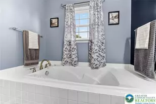 9580 Sleepy Hollow Ln, Upper Macungie Township, PA 18031 - Photo 37