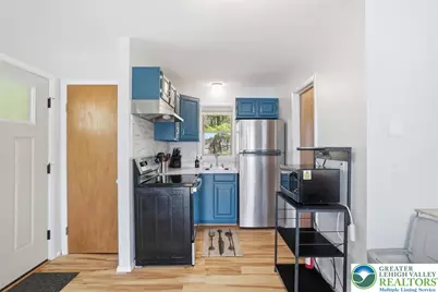 6430 E Lakeshore Drive, Middle Smithfield, PA 18302 - Photo 9
