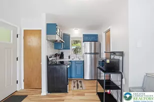 6430 E Lakeshore Dr, Middle Smithfield, PA 18302 - Photo 9