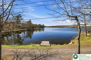 6430 E Lakeshore Dr, Middle Smithfield, PA 18302 - Photo 21